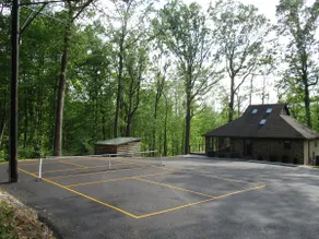Thunder Hill Retreat - Spacious/Deck/Hot tub - Image 4