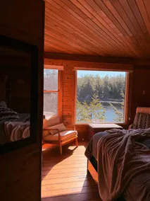 Muskoka Waterfront Cabin w/ pool table&Falls view - Image 4