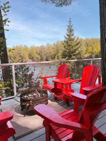 Muskoka Waterfront Cabin w/ pool table&Falls view - Image 2