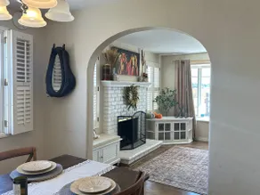 Bright, cozy, 2 bedroom farm house - Image 2
