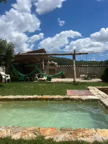 House with pool and barbecue, ideal for families. - Image 4