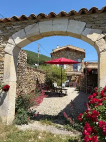L'Arbre d'Alice - Two beautiful gîtes with swimming pool and panoramic view - Image 4