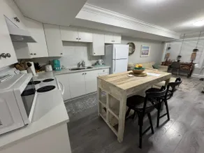 West Coast Air BnB - Image 5