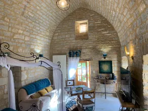 Private suite with outdoor heated bath - Image 4