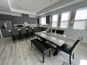 Beautiful 3 Bedroom 2.5 Baths with Jacuzzi Bathtub - Image 5