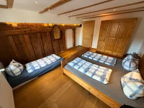 120 sqm house with garden and fireplace - Image 3