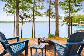 Cozy Cedar Waterfront Cabin 10 on Toledo Bend - Image 5