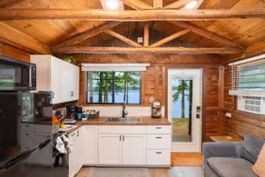 Cozy Cedar Waterfront Cabin 10 on Toledo Bend - Image 4