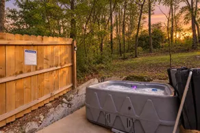 Lucky's Cottage | Hot Tub+Dog Friendly+Fire Pit - Image 2
