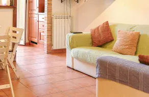 Rustic by the sea with a loggia - Image 3