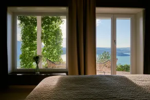 Panoramic hideaway on Lake Zug with optional spa - Image 4