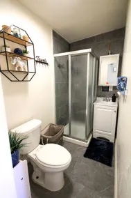 Adorable Guest House - Parking on Premises - Image 3
