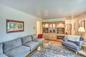 Stockbridge Home: Walk to Town Beach! - Image 5