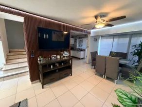 Beautiful spacious house with private grill area. - Image 4