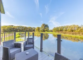 Lakeside Retreat VIP - Image 5
