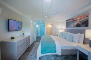 Blue Haven Holiday Apartments - Image 2