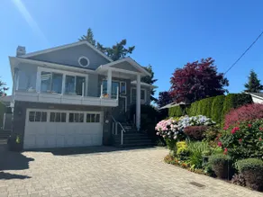Fully equipped 2 Bedroom Guest suite in Sidney - Image 3