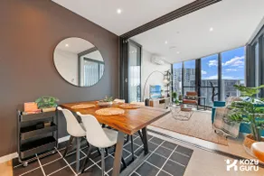 KozyGuru | Wentworth Point | 2 Beds stylish APT - Image 5