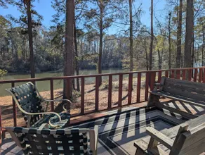 Cozy modern lake retreat - 75 acres of beauty - Image 3