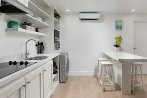 Apt 8 - Lovely 2 bedroom apartment near the beach - Image 3
