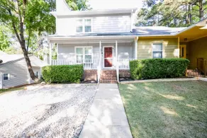 2-Story Townhouse with King Size Bed off Capital Blvd - Image 2
