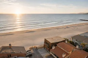 Nearly Beachfront Family Home, No Guest Fee! - Image 2