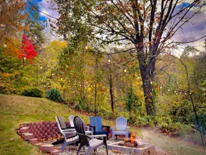 Quirky Fun Chalet near SNP, Skiing, and Wineries - Image 5
