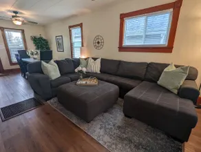 Vicky's Place | Pet Friendly w/Yard & Parking - Image 2