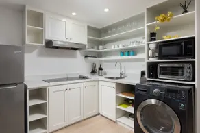 Apt 5, lovely 2 bedroom near the beach - Image 5