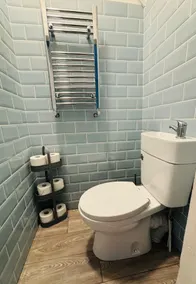 4 Bedroom House in Newcastle city centre location, Free Parking, Fast WiFi - Image 2
