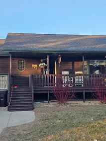 Rustic house on the lake - Image 2