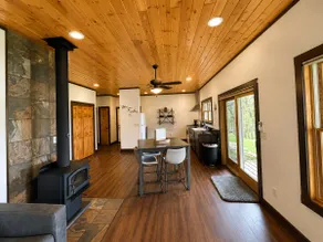 Modern Cabin on Private Lake, Remote, Pet Friendly - Image 5