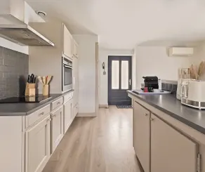 Charming air-conditioned cottage: Jacuzzi & unique night - Image 4