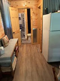 Holler Hut - Image 5