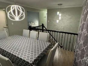 Modern Large 3-Bedroom Apartment in Islip, NY - Image 2