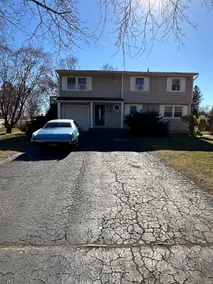 Modern Large 3-Bedroom Apartment in Islip, NY - Image 3