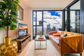 HighRise CityView 2 bedrooms Apt - Image 5