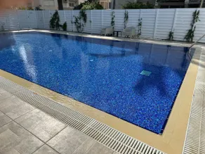 1BR Seafront Apt with community pool - Image 5