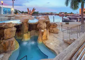 Ocean Suite - Resort W/Indoor Pickleball/Speakeasy - Image 5