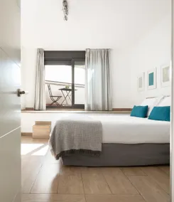 Feelathome Plaza, PLZ - Amazing and Spacious Duplex. - Image 5
