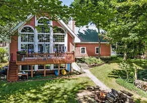 Lakefront Retreat • Sleeps 15 • Kayaks & Fire Pit - Image 2