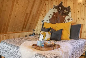 Barn On The Ridge - HOT TUB - Sleeps 6 - Image 4