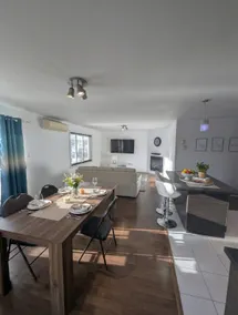 Modern 1BR w/ Whirlpool Bath | Free Parking | YUL - Image 4