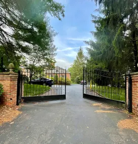 Spacious Guest Suite 5 Minutes to Princeton University with Free Parking - Image 2