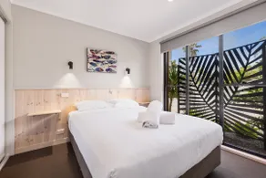 Pet Friendly - 2 Bedroom Garden View - Image 4