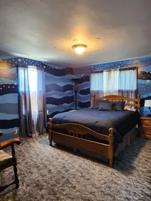 Sue's Quarters - Image 4