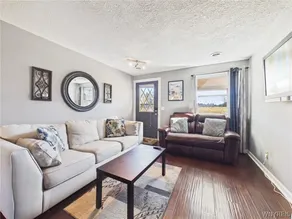 New! Ideal location! Walk to Town! Family Fun! Mountain/Park Views! Pet Friendly - Image 2
