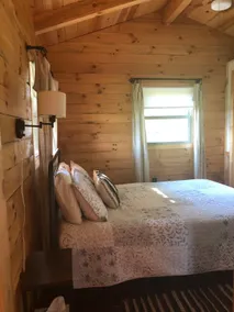 Couples getaway TINY Log Cabin by the pine trees - Image 2