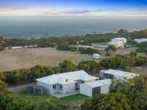 CandE on Samphire Spacious 4-bedroom home! - Image 4