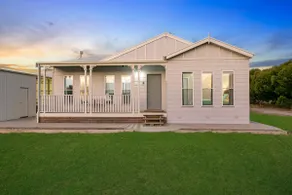 CandE on Samphire Spacious 4-bedroom home! - Image 2